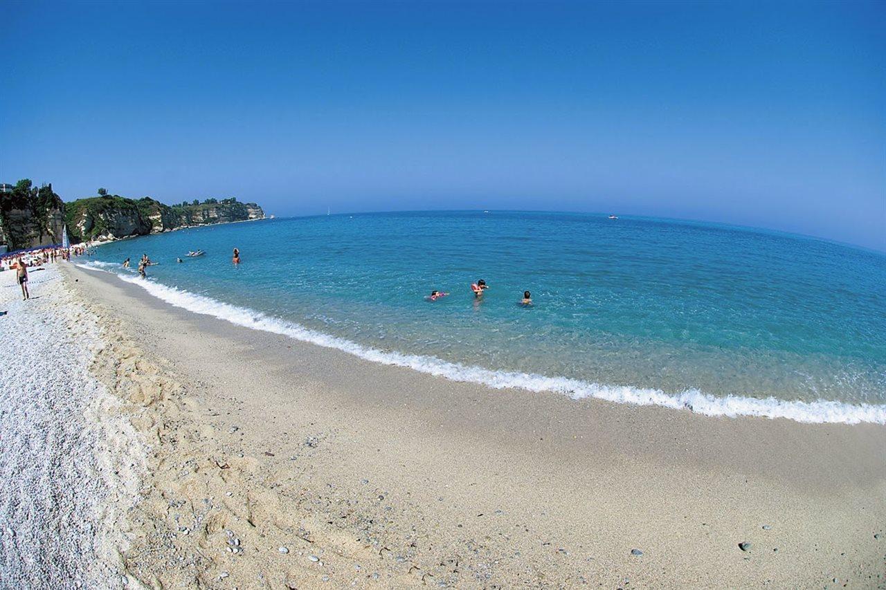 La Pace Village Residence Club Tropea Bagian luar foto