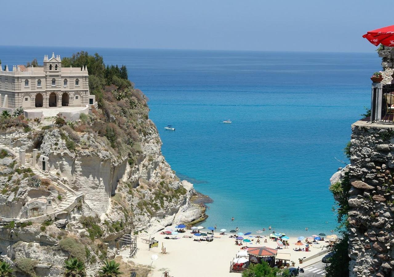 La Pace Village Residence Club Tropea Bagian luar foto